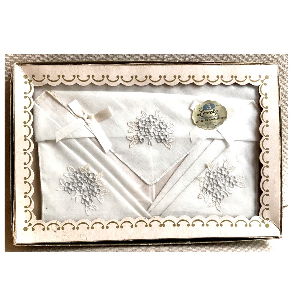 NEW Vintage Lovely Handkerchiefs - 3